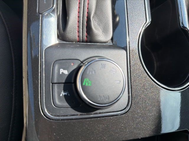 Used 2020 Black Chevrolet RS image 32