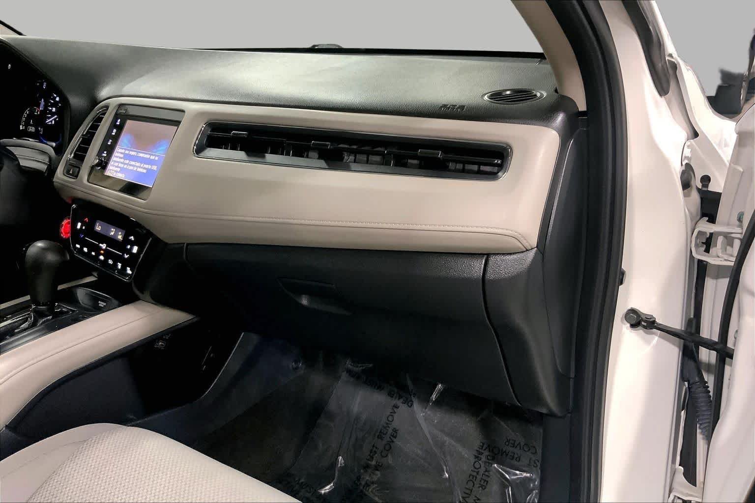 Used 2022 Platinum White Pearl Honda EX image 19