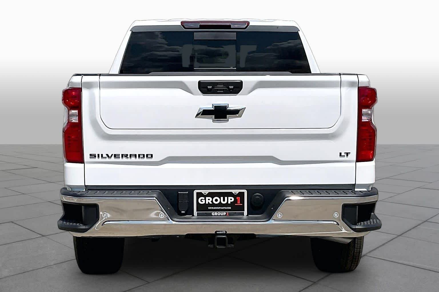 New 2026 Summit White Chevrolet LT image 5