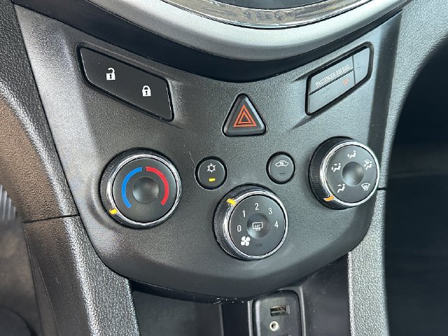 Used 2018 Blue Chevrolet LS image 28