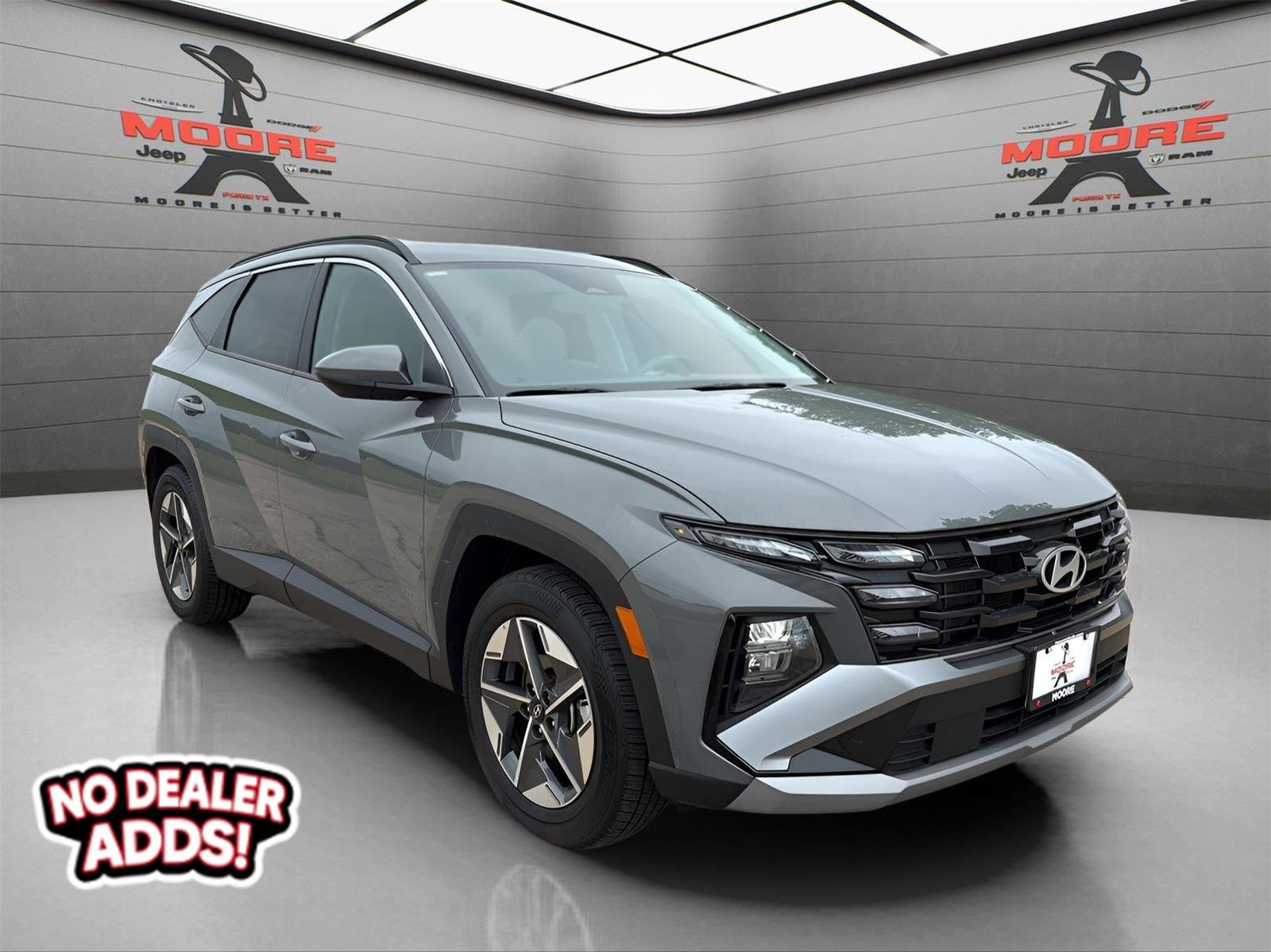 Used 2025 Hampton Gray Hyundai SEL image 1