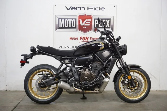 2025 Yamaha XSR 700