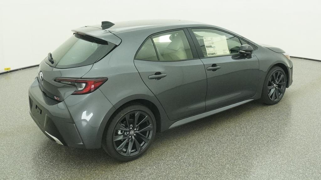 New 2026 Magnetic Gray Meta Toyota XSE image 29