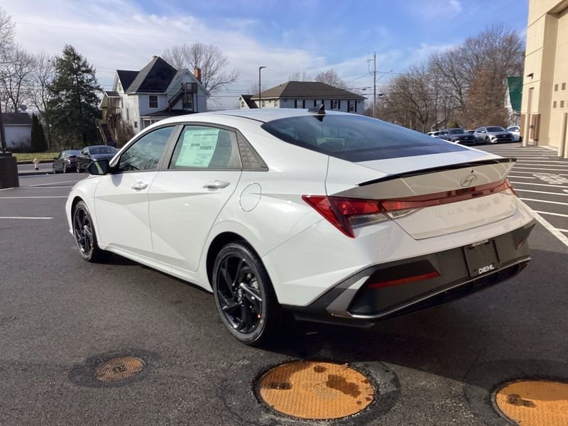 New 2026 White Hyundai SEL Sport image 5