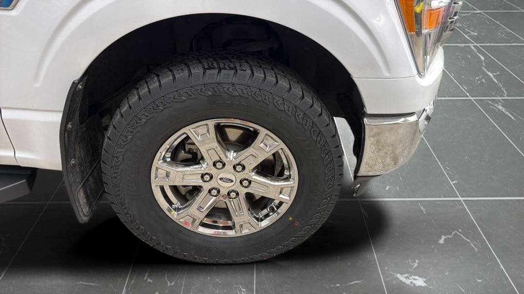 Used 2021 White Ford XLT image 22