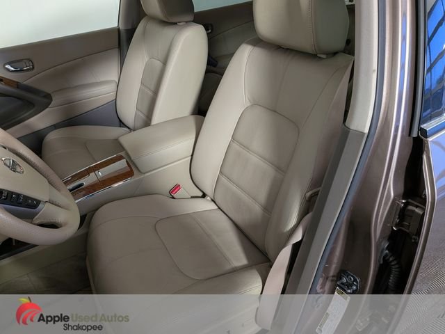 Used 2013 Brown Nissan LE image 18