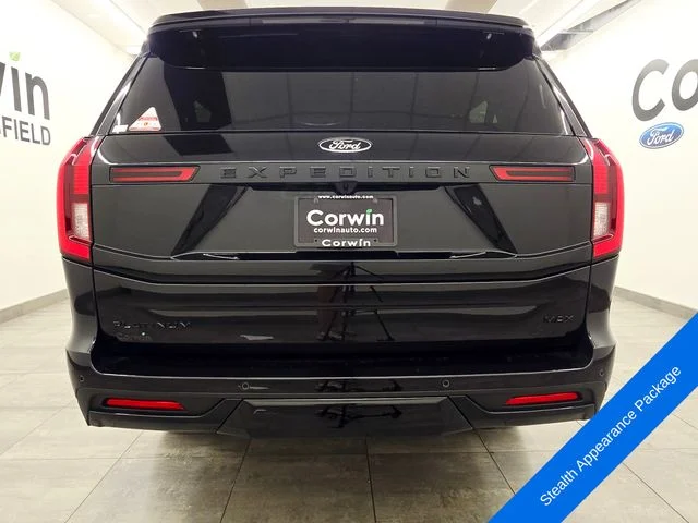 New 2026 Agate Black Metallic Ford MAX Platinum® image 4