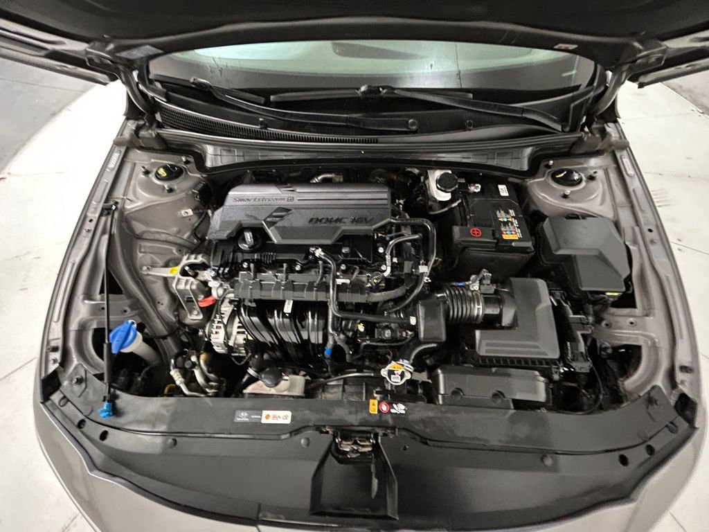 Used 2024 Silver Hyundai SEL image 21