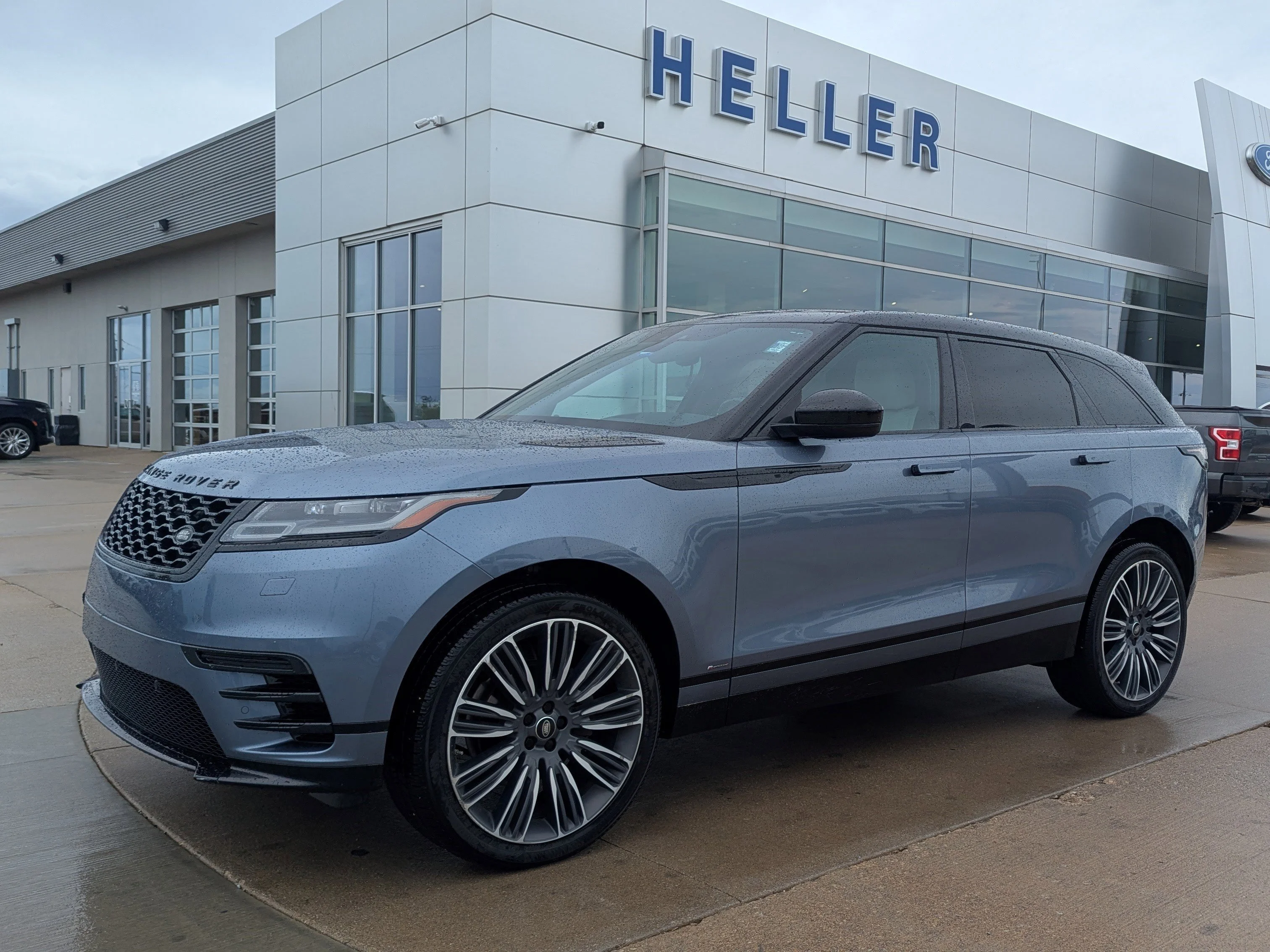 Used 2020 Blue Land Rover P250 R-Dynamic S image 3