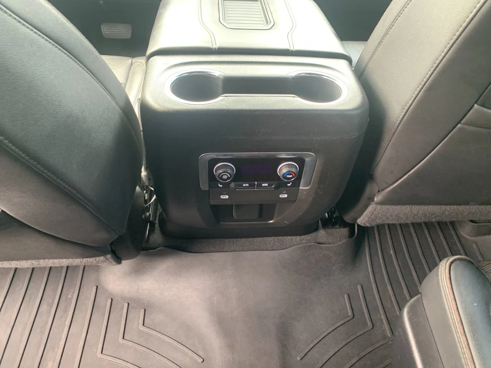 Used 2022 BLACK Chevrolet High Country image 14