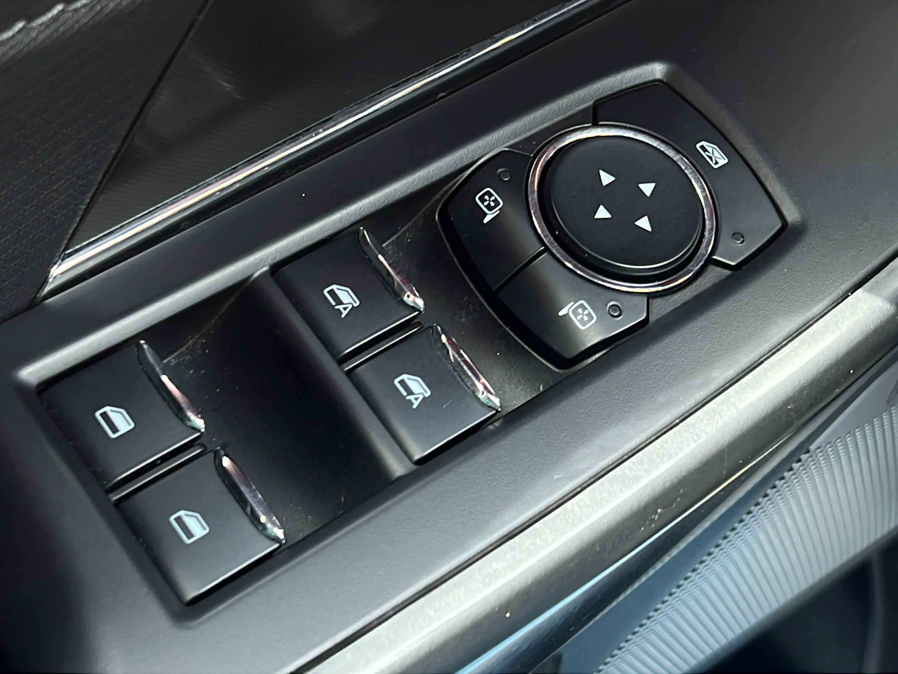 Used 2024 Agate Black Metallic Ford XLT image 20