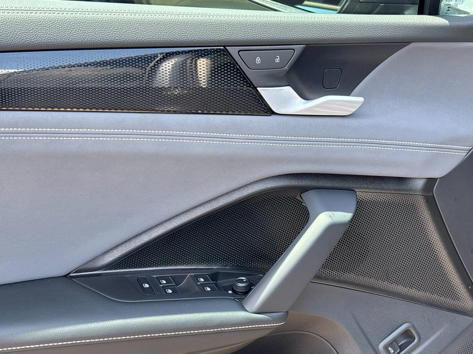 New 2026 platinum gray metallic Volkswagen SE image 14