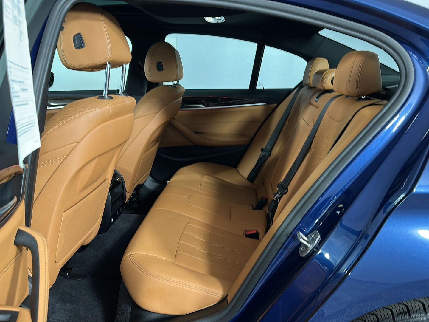 Used 2022 Phytonic Blue Metallic BMW 540i xDrive image 24