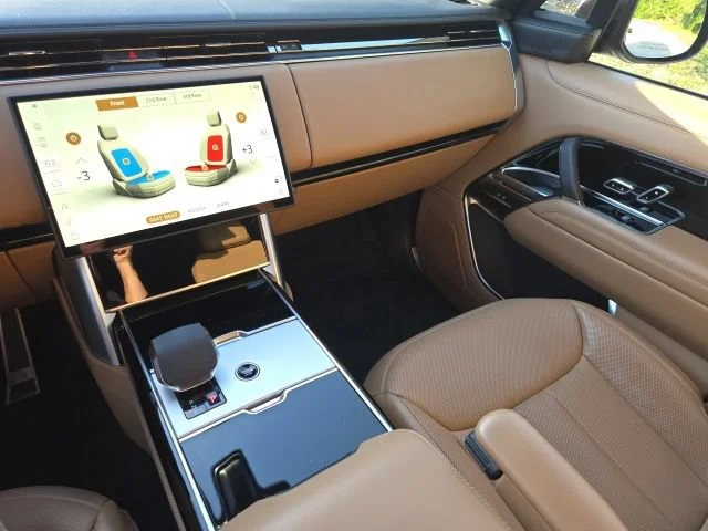Certified Used 2024 Black Land Rover SE image 16