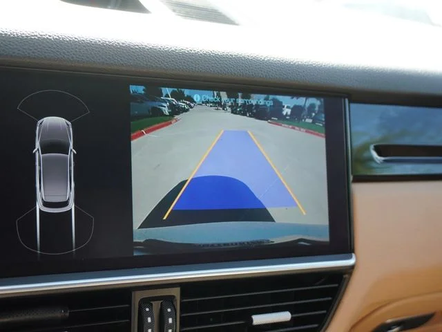 Used 2020  Porsche Base image 25