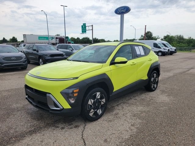 Used 2025 Yellow Hyundai SEL image 17