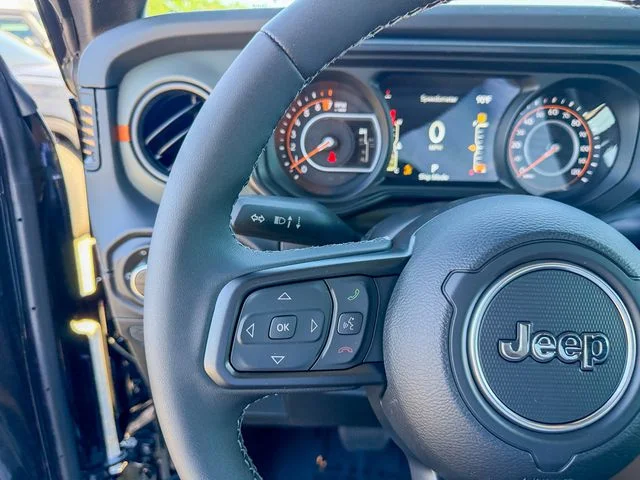 New 2026 Black Clear-Coat Exterior Paint Jeep Mojave X image 19