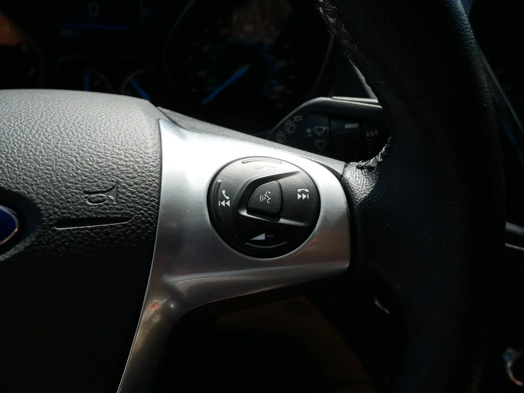 Used 2015 Blue Ford Titanium image 18