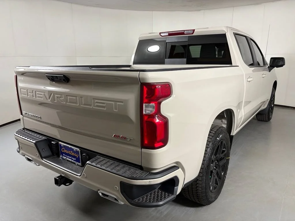 New 2026 White Sands Chevrolet RST image 10
