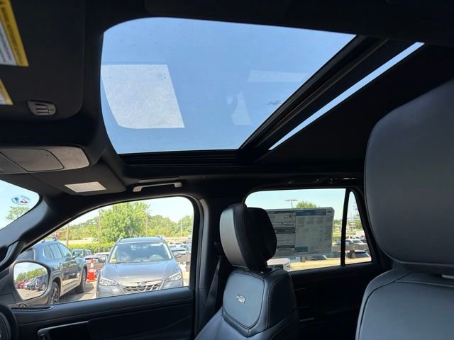 New 2027 Star White Metallic Tri-Coat Ford Platinum image 14