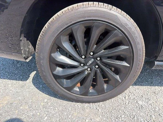 Used 2021 Black Lincoln Reserve image 38