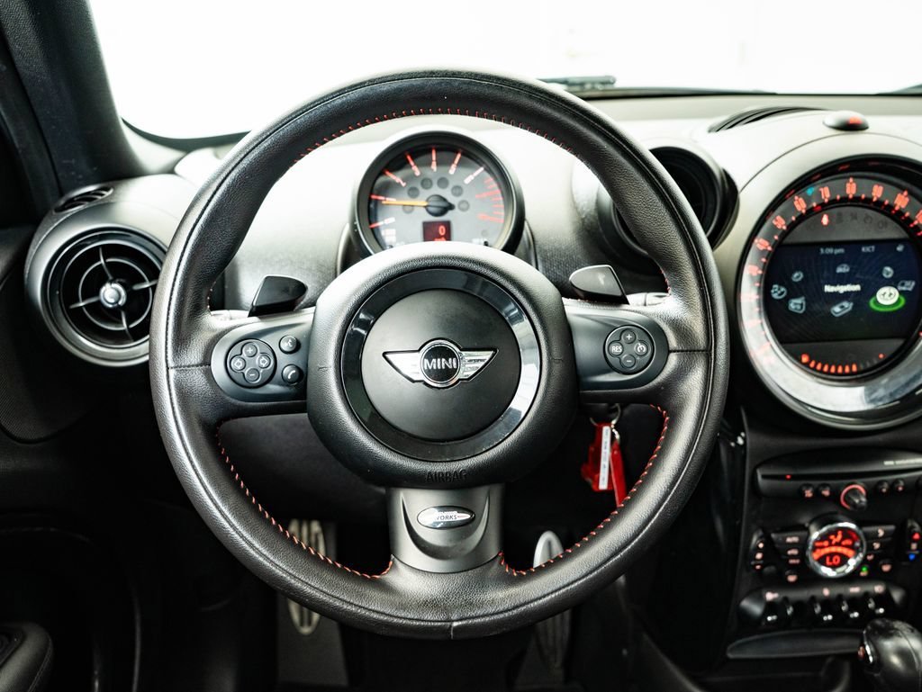 Used 2016 Absolute Black Metallic MINI  image 36