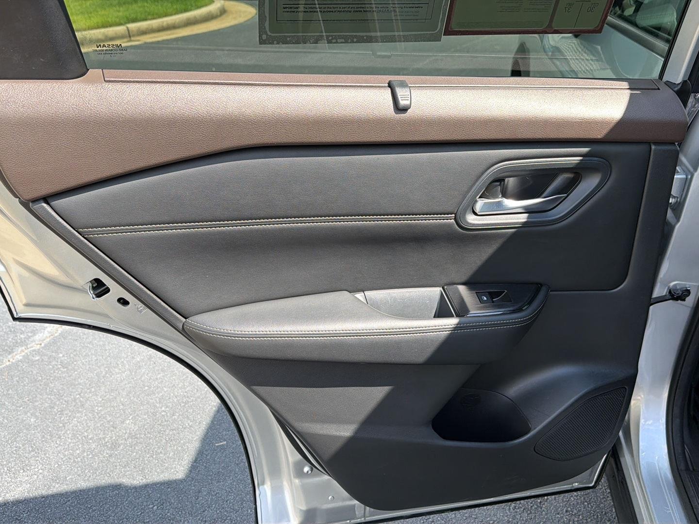 Used 2022 Brilliant Silver Metallic Nissan SV image 17