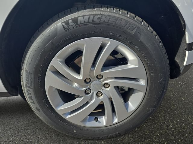 Certified Used 2025 White Land Rover S image 36