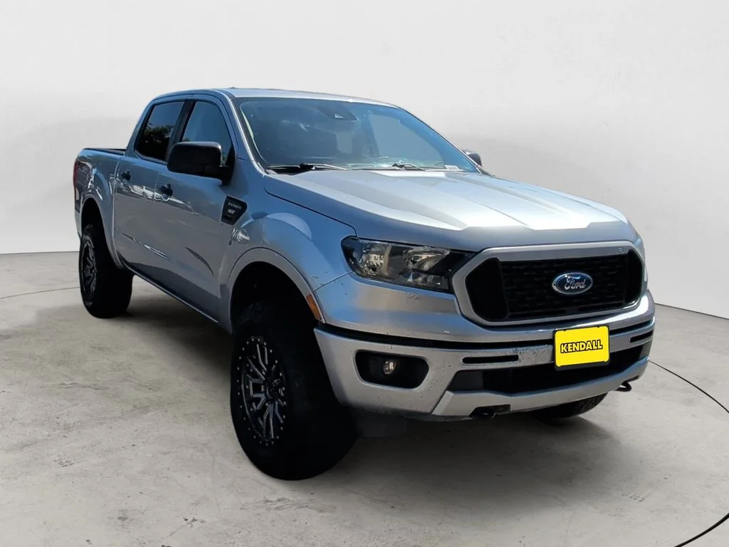 Used 2020 Silver Ford XLT image 3