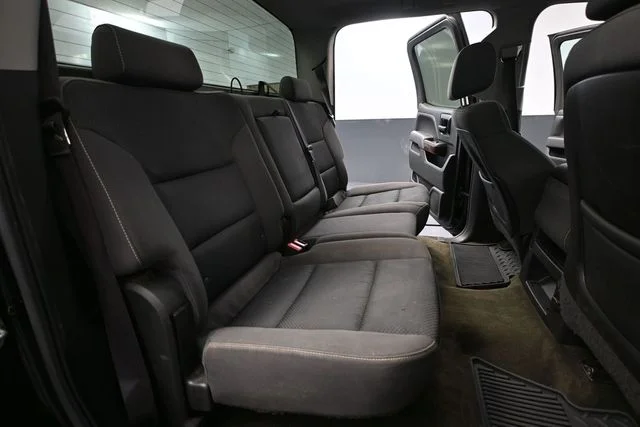 Used 2015 Black GMC SLE image 39
