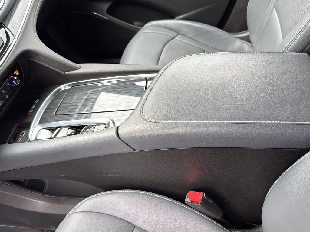Used 2023 Gray Buick Essence image 17