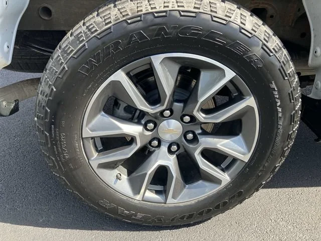 2023 Chevrolet Silverado 1500 LT - Photo 30