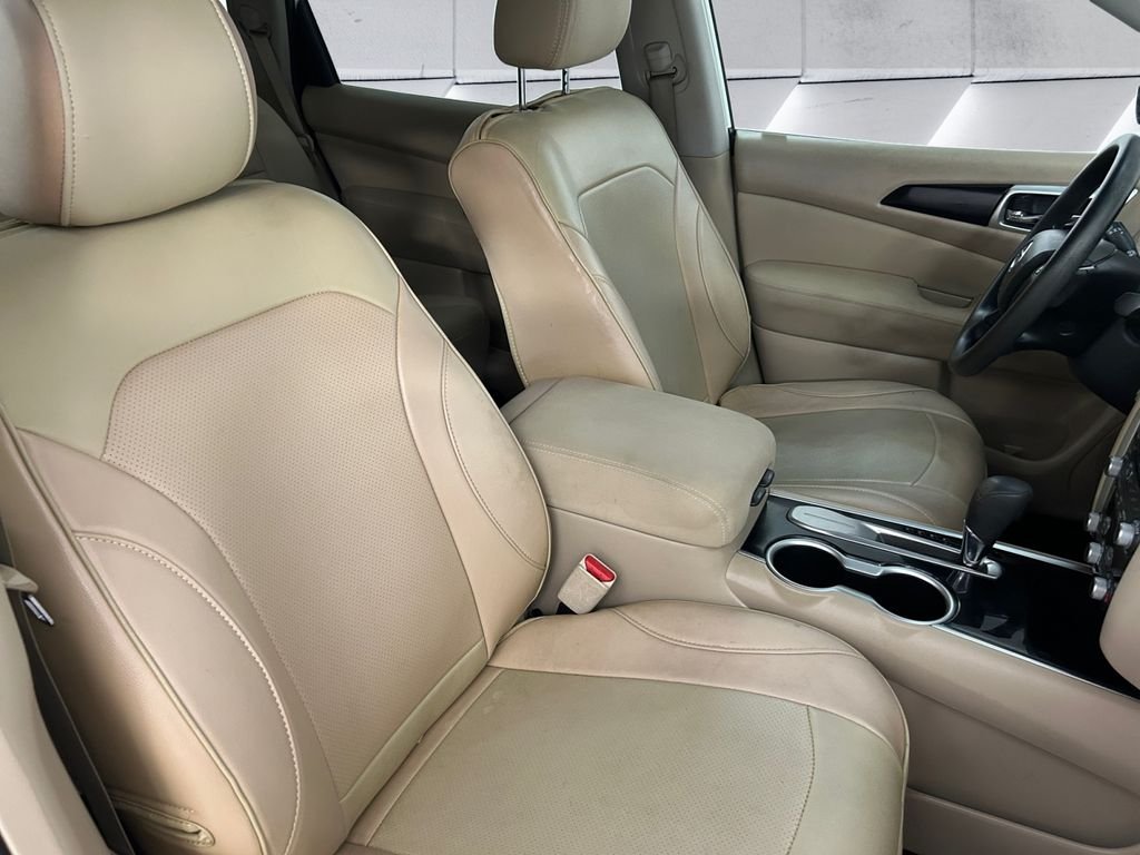 Used 2017 White Nissan S image 14