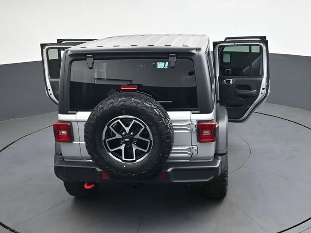 Used 2024 Silver Jeep Rubicon image 40