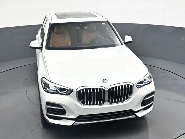 Used 2023 White BMW sDrive40i image 36
