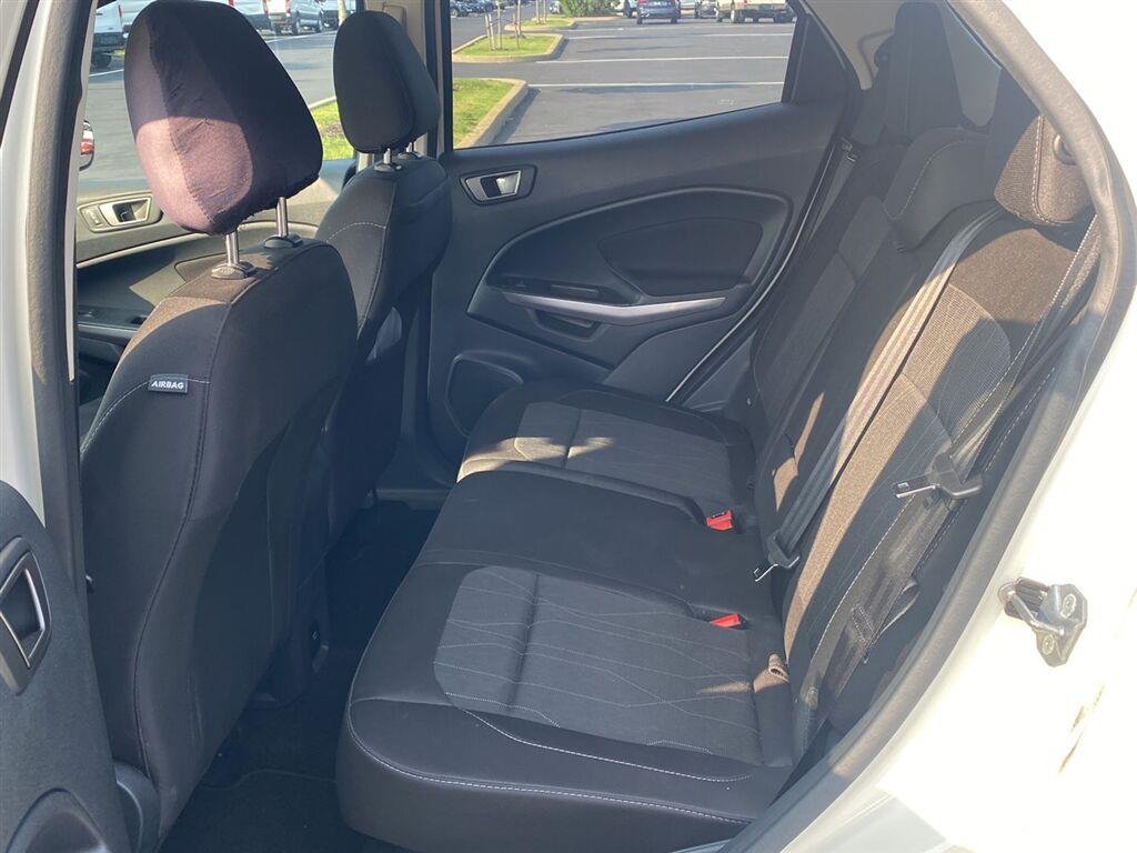 Used 2020 Diamond White Ford SE image 14