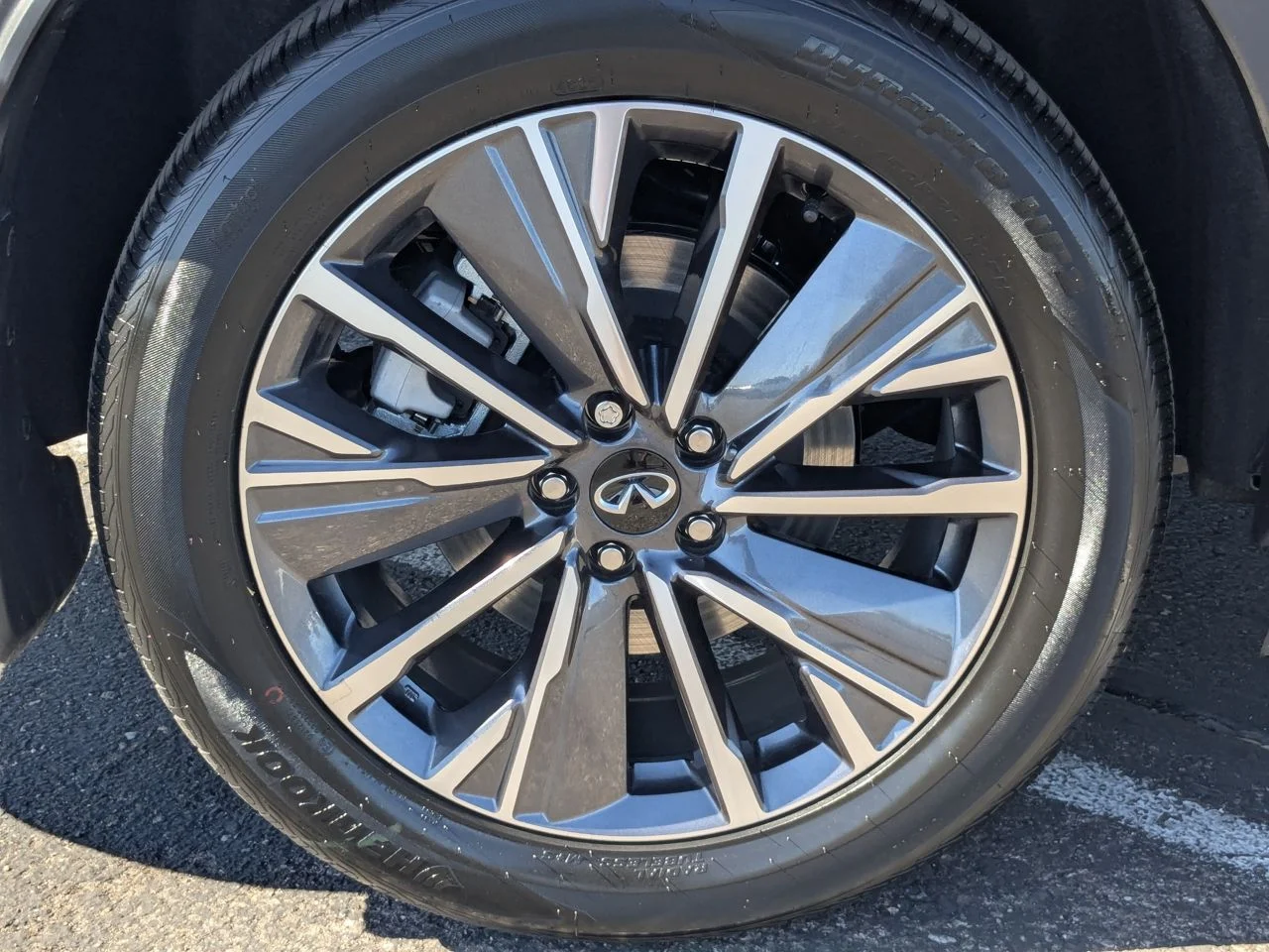 Certified Used 2026 Graphite Shadow INFINITI Luxe image 9