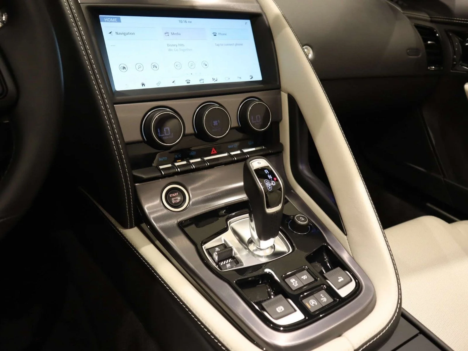 Used 2024 White Jaguar 75 image 31