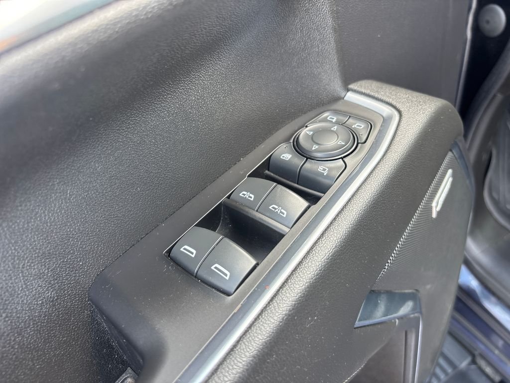 Used 2022 Silver GMC SLT image 19