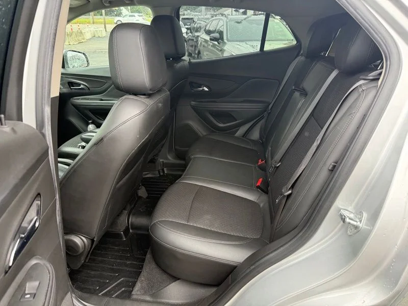 Used 2017 Silver Buick Preferred II image 10