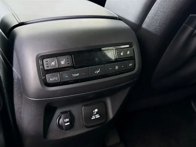 Used 2021 Green Hyundai Limited image 26