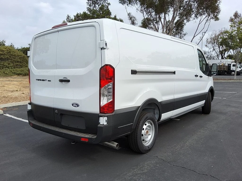 New 2026 Oxford White Ford Base image 26