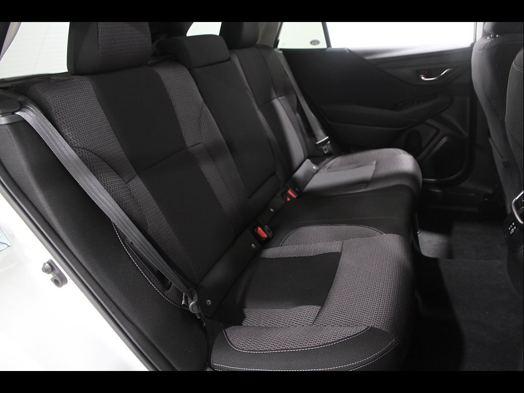 2024 Subaru Outback Premium - Photo 18