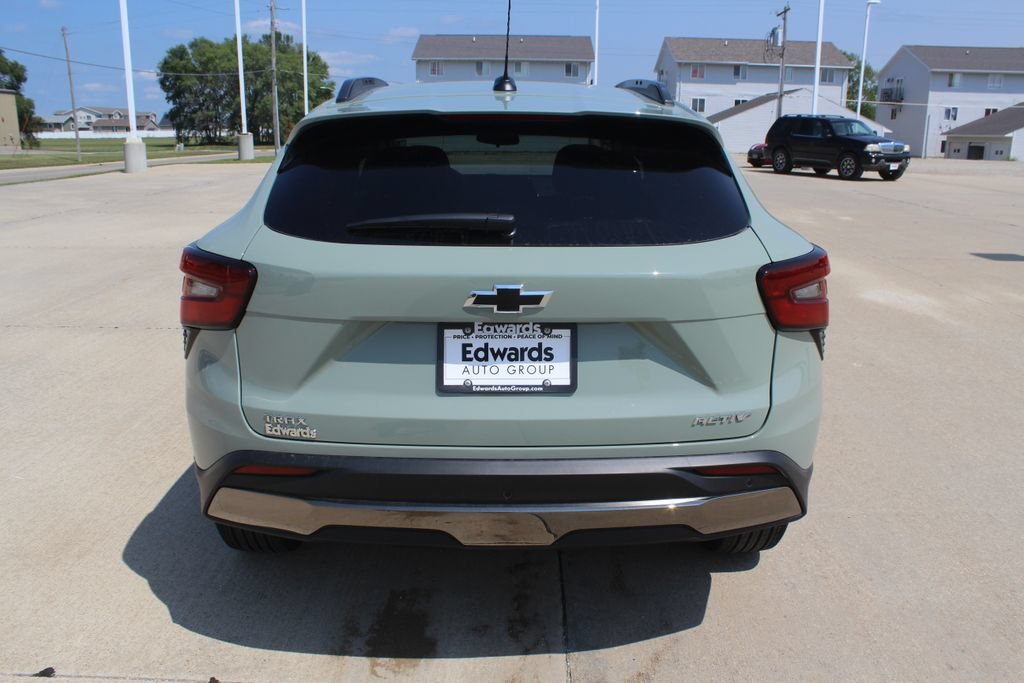 New 2026 Cacti Green Chevrolet ACTIV image 4