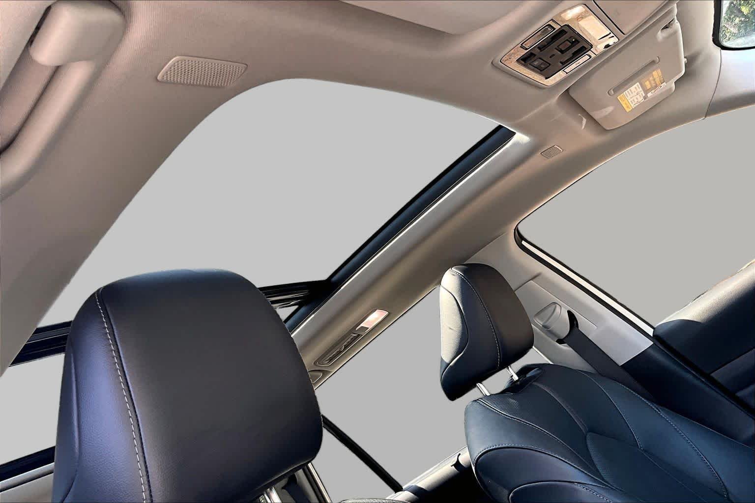 Used 2024 Coastal Cream Toyota Platinum image 14