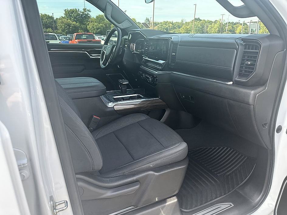 Used 2023 Summit White Chevrolet RST image 28