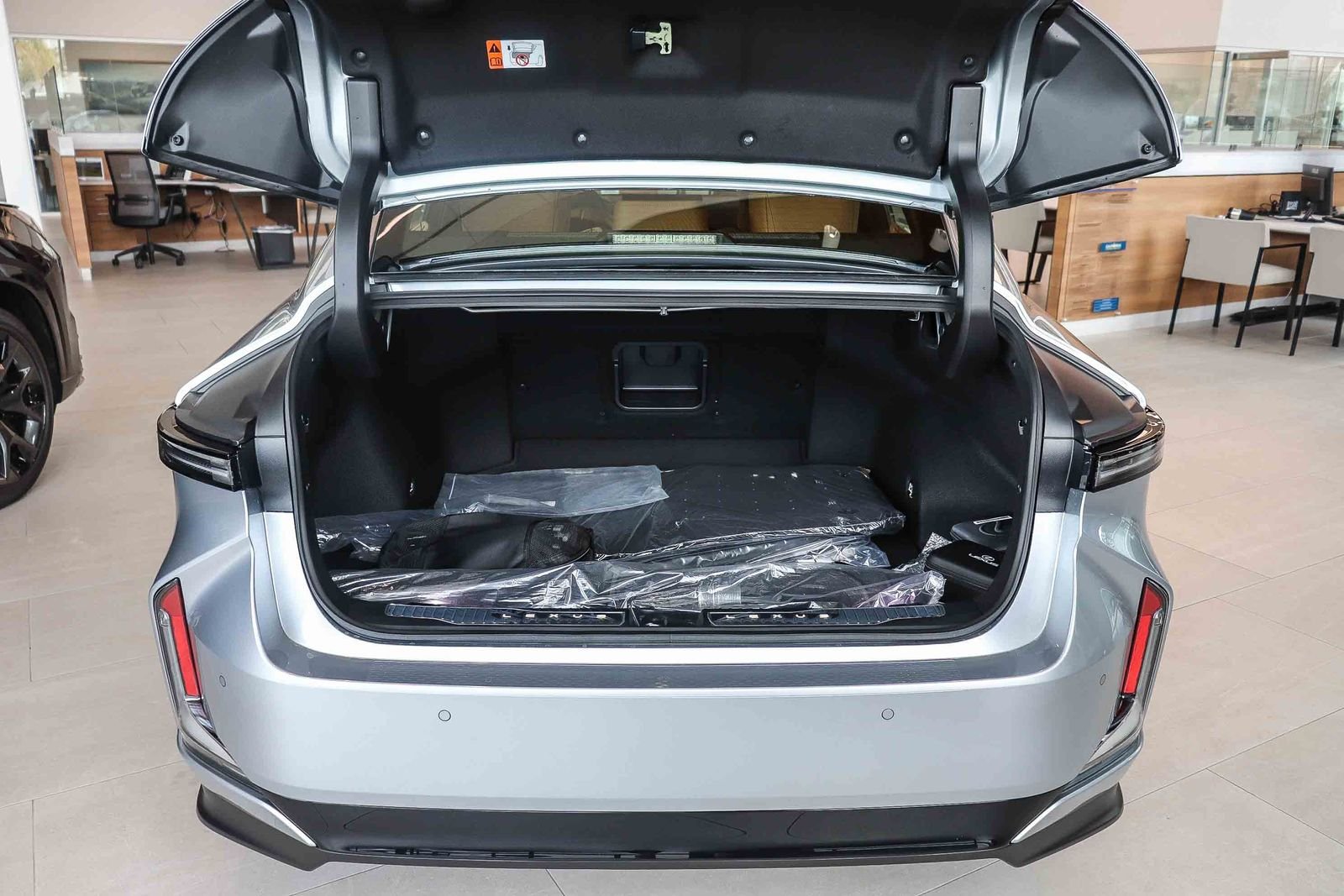 2026 Lexus ES BEV 500e Premium AWD - Photo 13