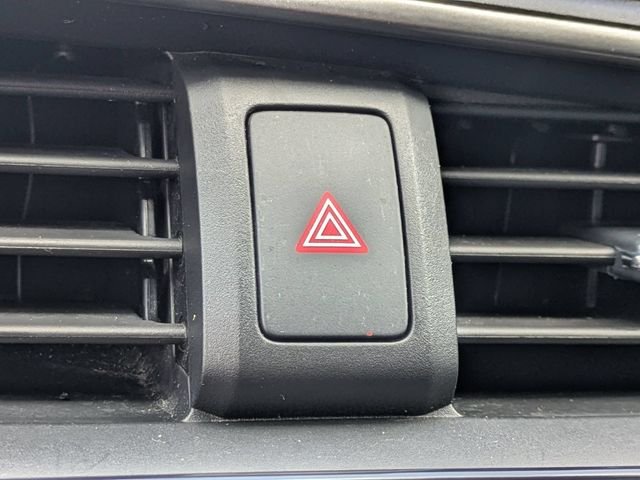 Used 2020  Honda EX image 32