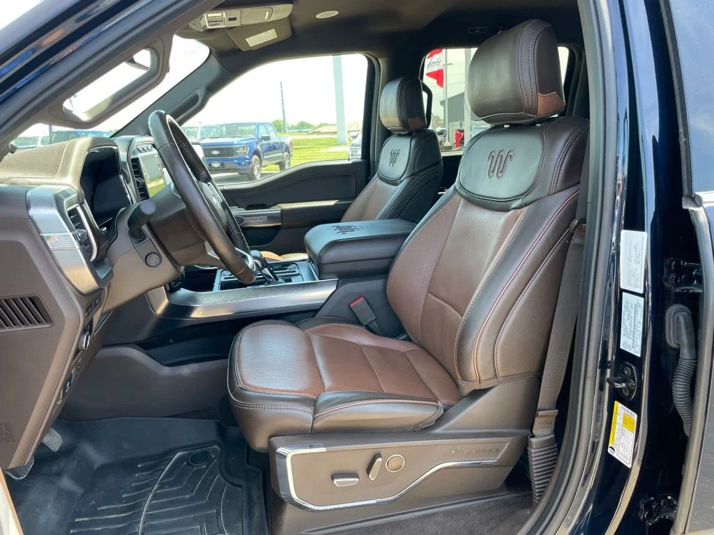 Used 2023 Antimatter Blue Metallic Ford King Ranch image 7