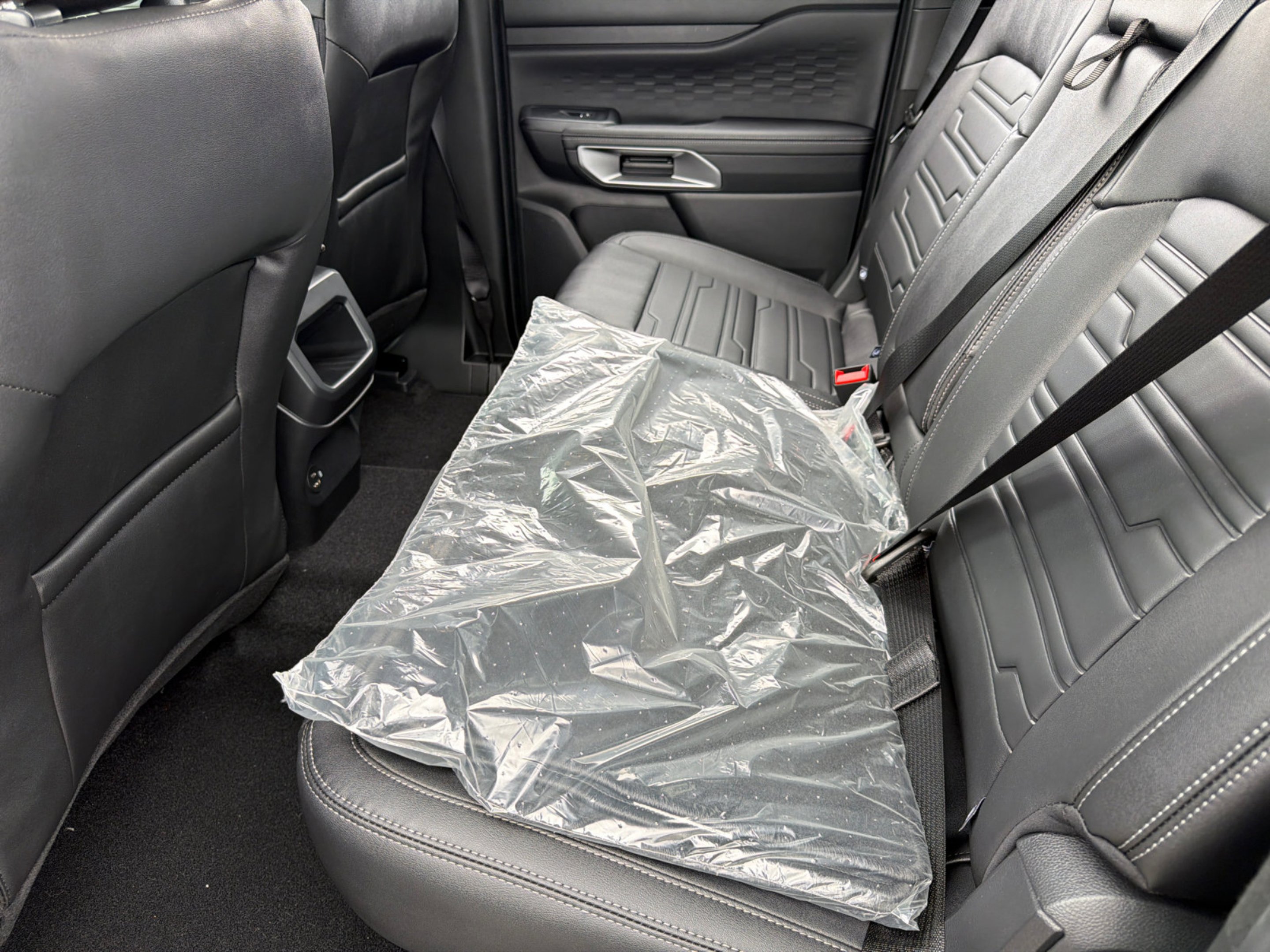 New 2026 Carbonized Gray Metallic Ford Lariat® image 15